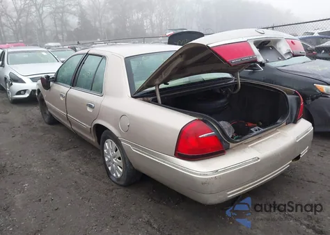 1998 Mercury Grand Marquis z USA, uszkodzony, nr VIN 2MEFM74W0WX670923